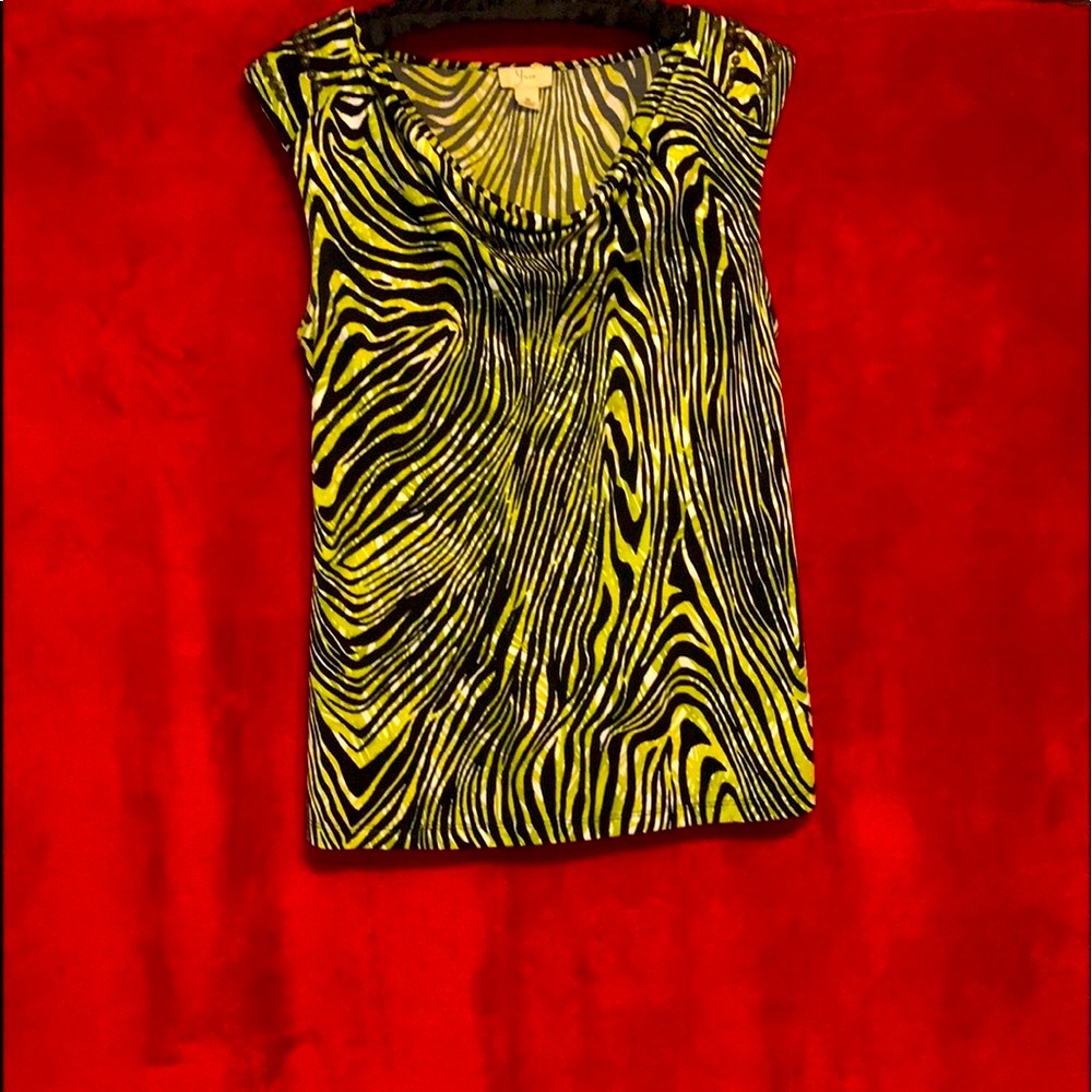 Yvos ladies short sleeve like new blouse